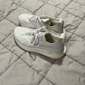 Men’s ASICS shoes - men’s size 9 - worn twice